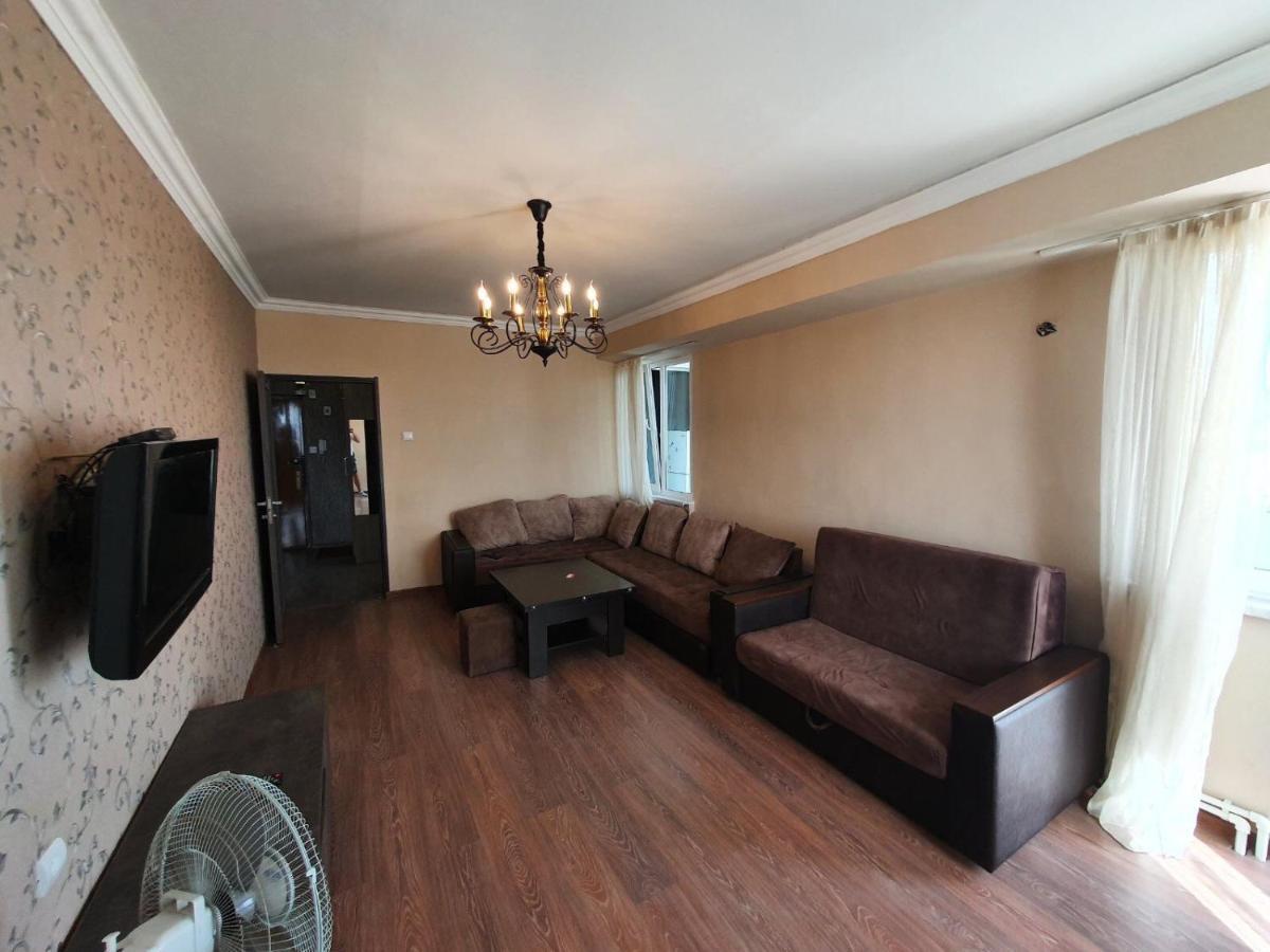 Apartment In Yerevan On Amiryan Street エクステリア 写真